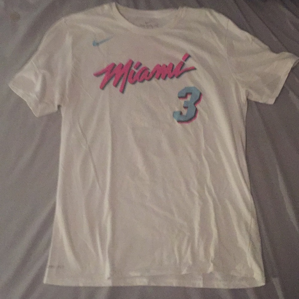 Nike NBA Miami Heat “Miami Vice” Dwayne Wade Tee L